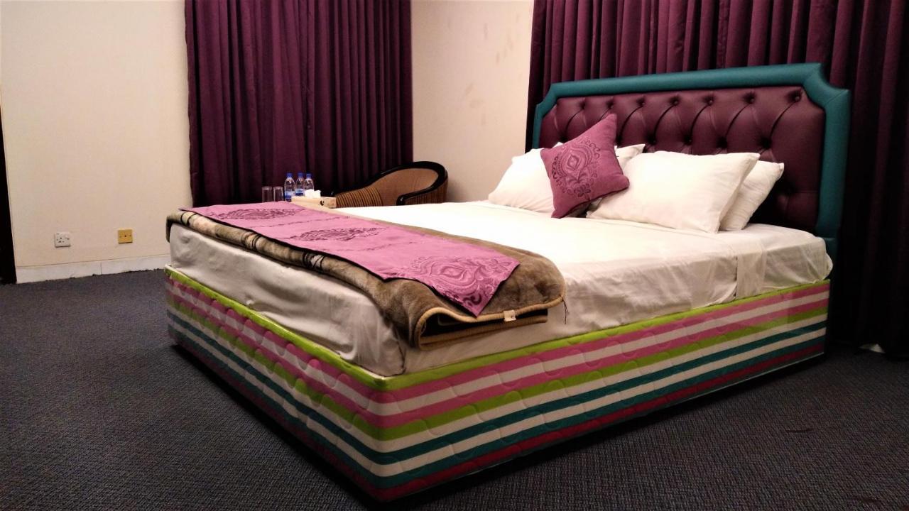 Center Point Apartment Dhaka Exteriör bild